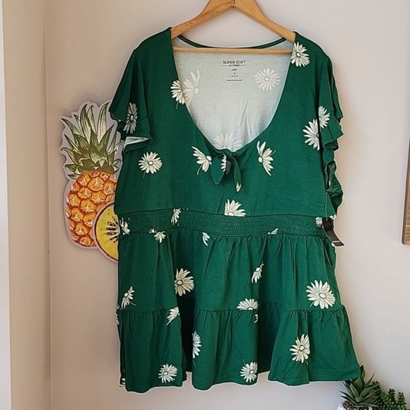 Torrid - Super Soft Tie Front Keyhole Babydoll Top in "Green Jacket" - Picture 2 of 12